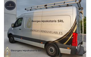 camionnette Georges Mpakataris