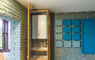 chaudière murale encastrée dans un meuble